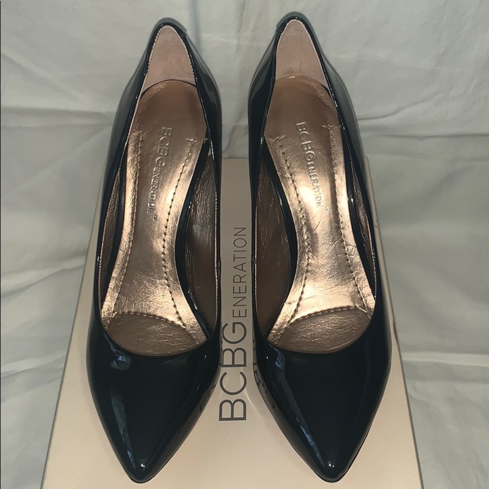 BCBGeneration Black Patent CIELO size 6M